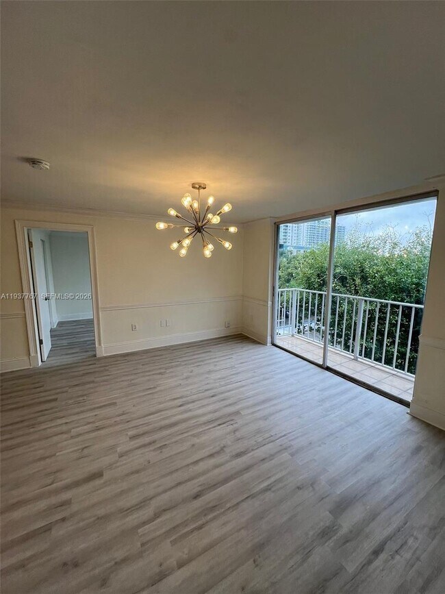 Foto del edificio - 1720 NW N River Dr