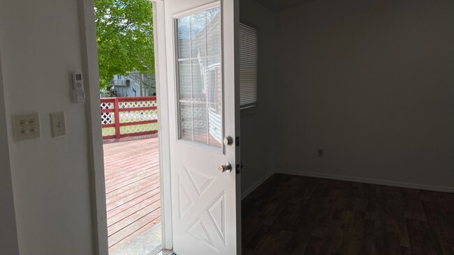 Foto del edificio - 415 N Washington St