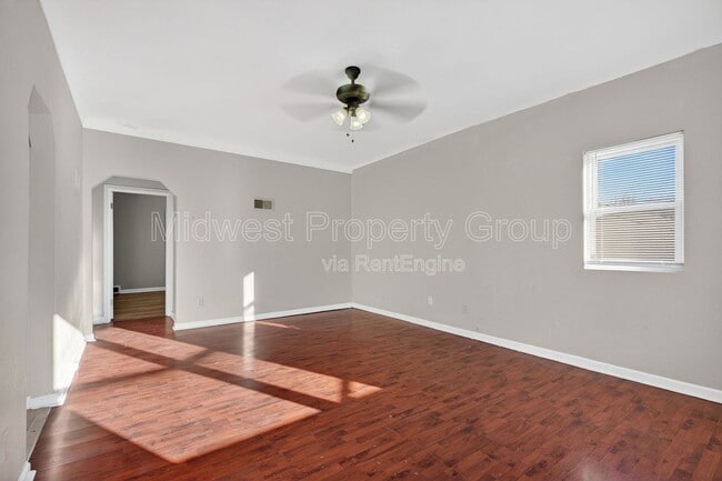 Building Photo - 5978 Laurette Ave