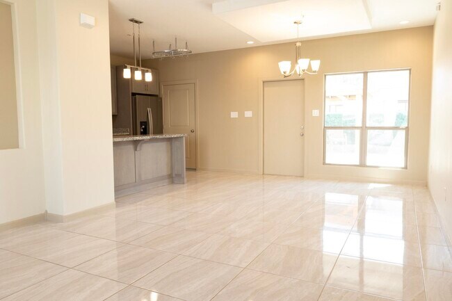 Foto del edificio - 4101 Blue Quail Rd