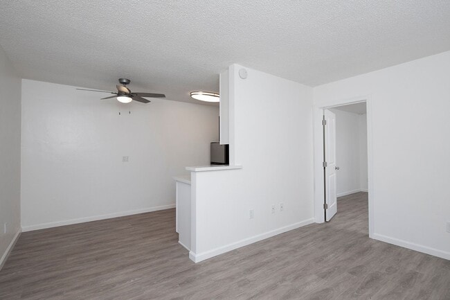 Interior Photo - Aztec Pacific Apartments