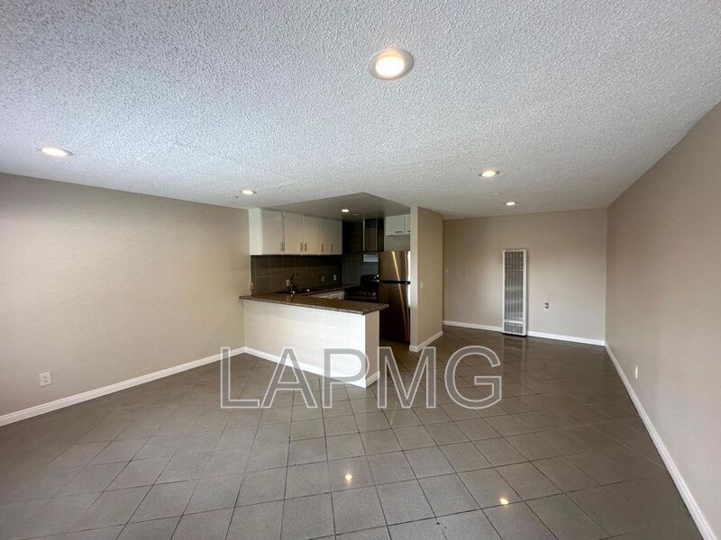 Foto principal - 5440-5442 Lemon Grove Ave