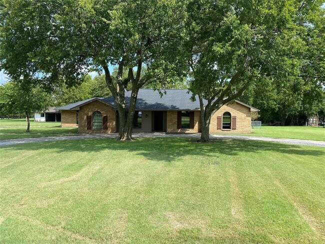 Building Photo - 1950 Rock Ridge Rd