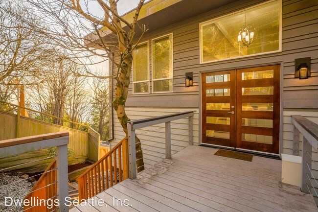 Building Photo - 4107 Aikins Ave SW