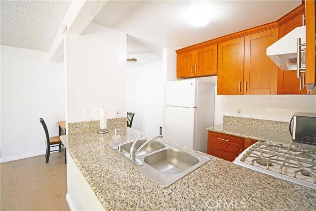 Foto del edificio - 1391 S Walnut St