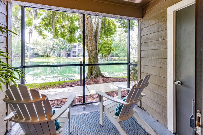 2 BR, 2 BA - 1,020SF - Stonebrook