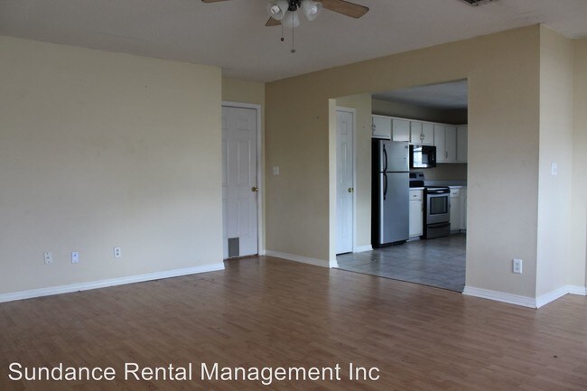 Building Photo - 442 Apple Dr