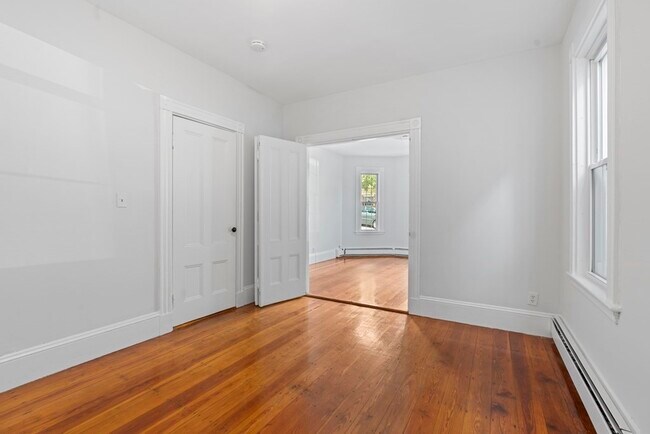 Foto del edificio - 406 E 7th St