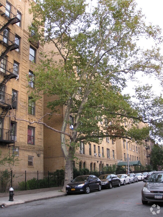 Building Photo - 37-60 88th St