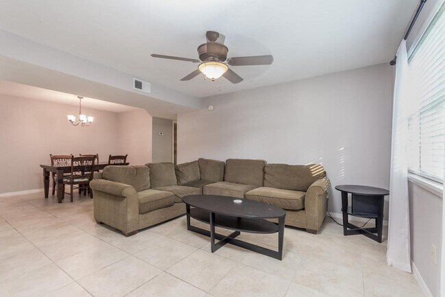 Foto del edificio - 2360 SW Archer Rd