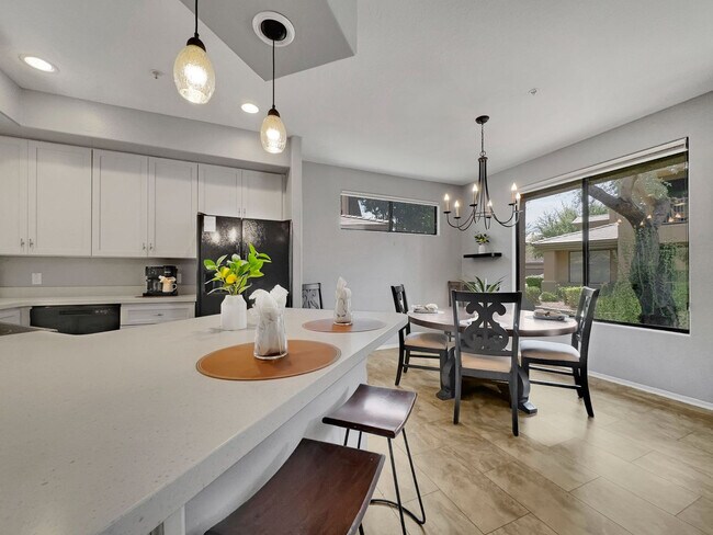 Foto del edificio - 705 W Queen Creek Rd