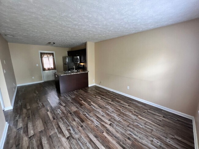 Foto del edificio - Fern Creek Home