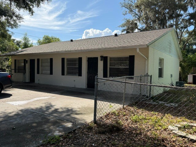 Building Photo - 38529 13th Ave