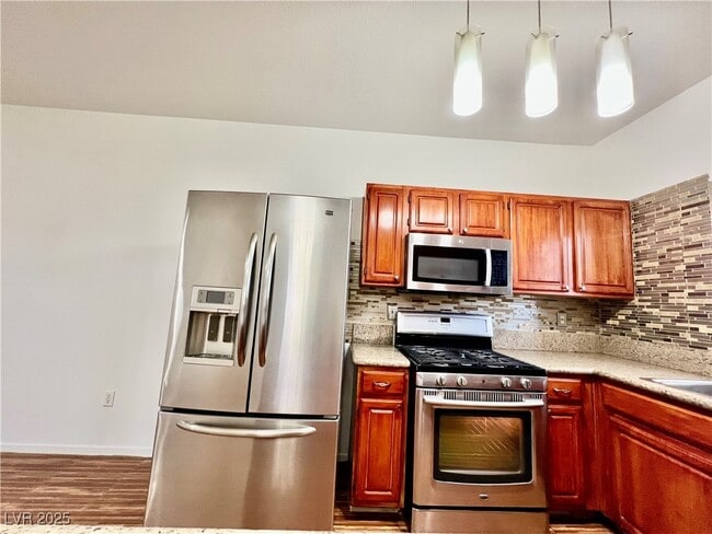 Building Photo - 5655 E Sahara Ave