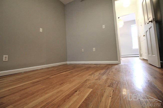 Foto del edificio - 1254 Lincoln Pl