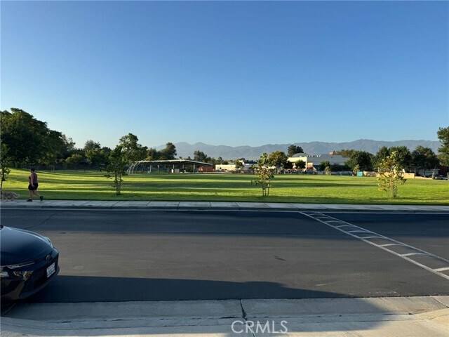 Foto del edificio - 1439 Hawkcrest Dr