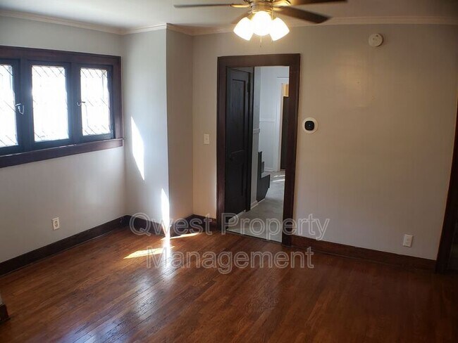 Foto del edificio - 227 Palmer St NE