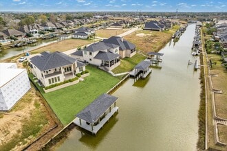 Building Photo - 602 Appia Dr