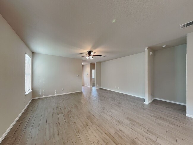 Foto del edificio - 6721 Lake Overlook Dr