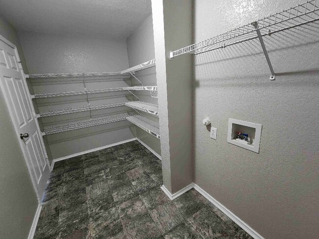 Building Photo - 7109 Little Mohican Dr