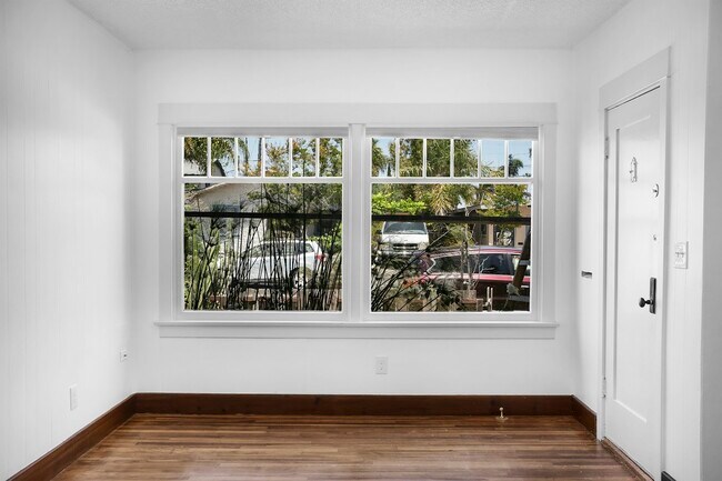 Foto del edificio - 4741 Brighton Ave