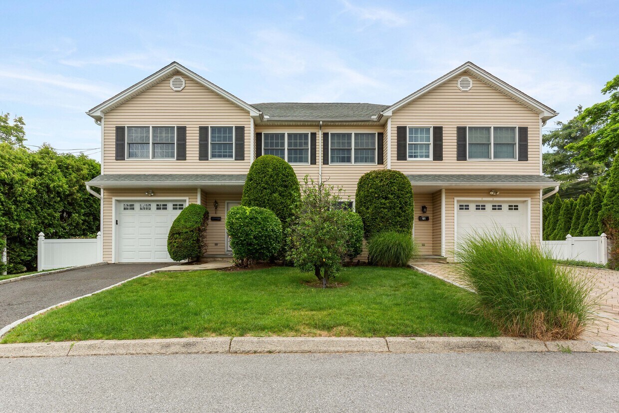 72 Columbus Ave, Pleasantville, NY 10570 Townhouse for Rent in