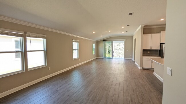 Building Photo - 30 Zancara St