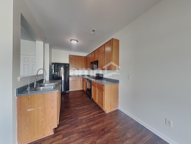 Foto del edificio - 1026 Skillbeck Rd