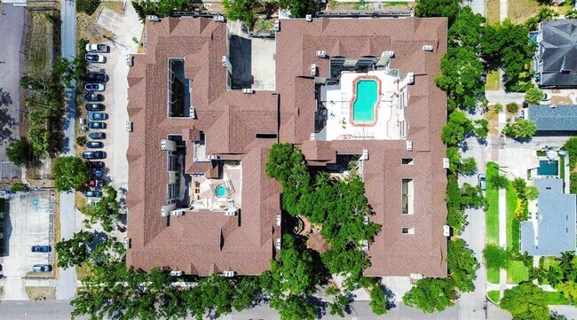 Foto del edificio - 1000 W Horatio St
