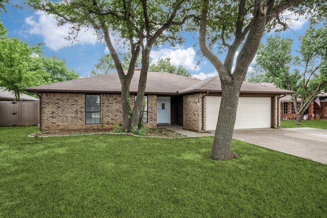 Foto del edificio - 3842 Waterford Way
