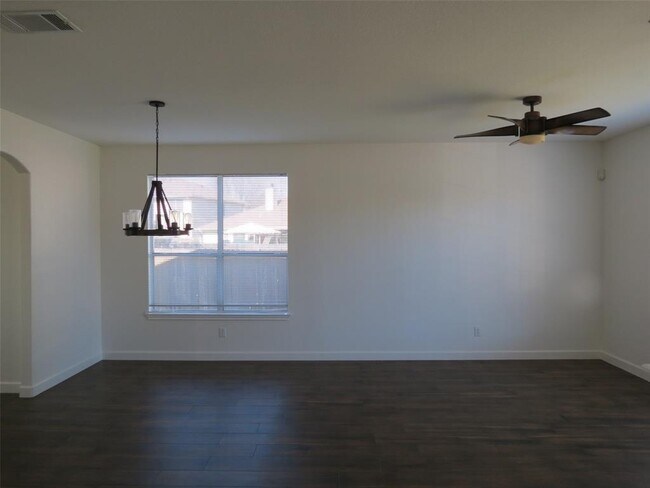 Building Photo - 12604 Linford Dr