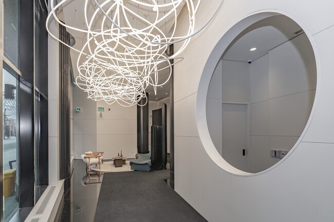 Photo du bâtiment - 280 Dundas St W