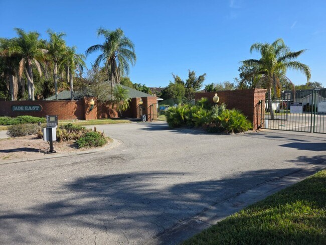 Foto del edificio - 1175 Jade East Ln