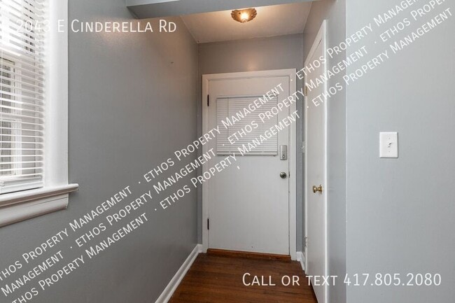 Building Photo - 2043 E Cinderella St