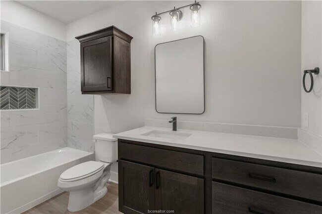 Foto del edificio - 4 Bed, 4 Bath Brand New Barracks Unit for ...