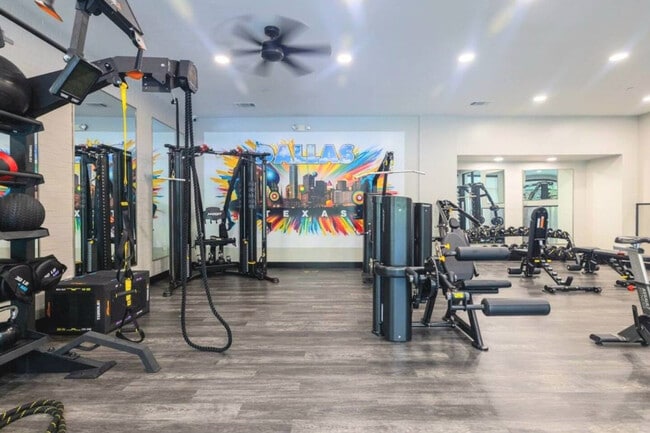 Building Photo - 10550 N Central Expy