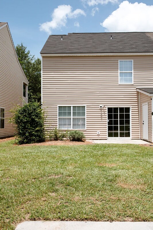 Building Photo - 215 Dillard Mill Dr