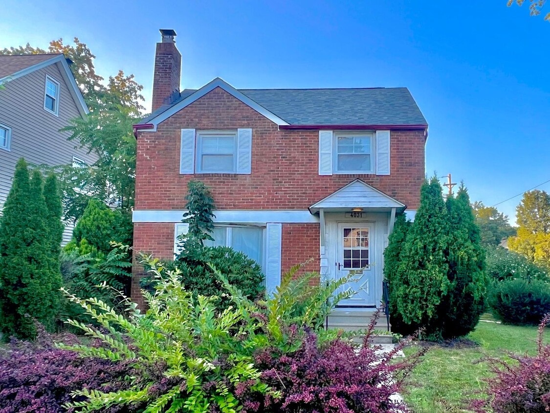Primary Photo - Charming 3-Bedroom Home in Cleveland Heights