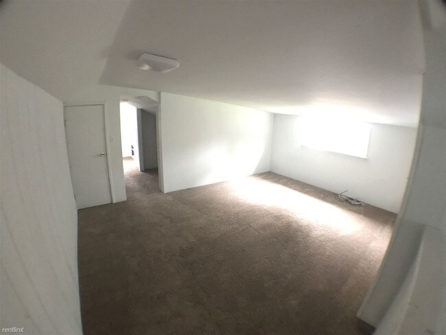 Foto del edificio - 283 Hilltop Dr