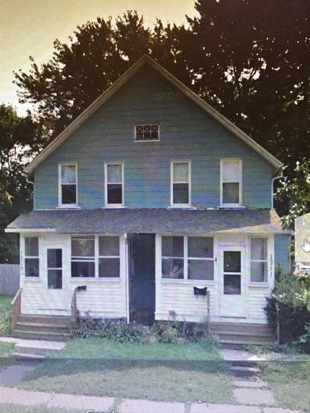 Outside - 1211 W 15th St