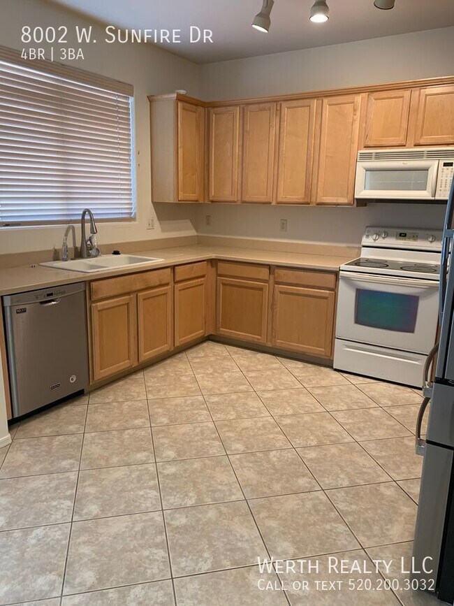 Building Photo - 2 Story Home In Northwest Side 4bd/2ba