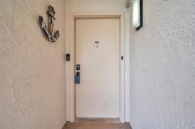 Foto del edificio - 4550 Bay Blvd