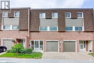 Building Photo - 653-653 Village Pkwy