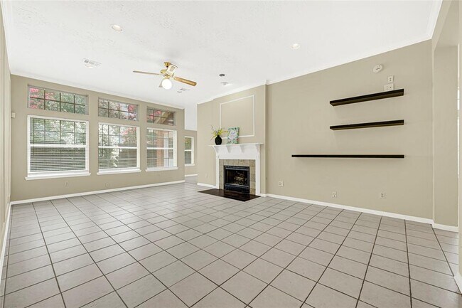 Foto del edificio - 7914 Rothesay Chase Rd