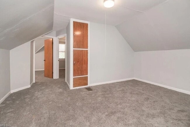 Building Photo - 4 BD/1 BA