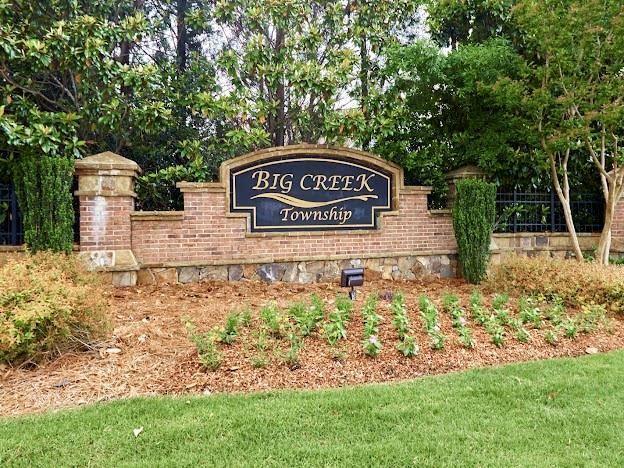 Foto principal - 6035 Beaver Ridge Dr
