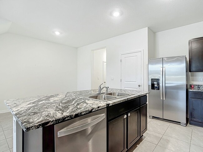 Building Photo - Beautiful New Townhouse Community