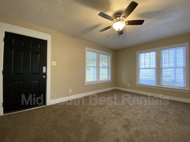 Foto del edificio - 903 Jefferson St