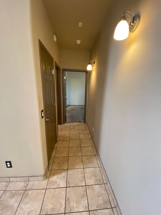 Building Photo - 3859 Ringneck Dr