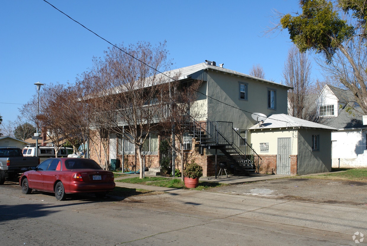 Building Photo - 4701-4705 16th St